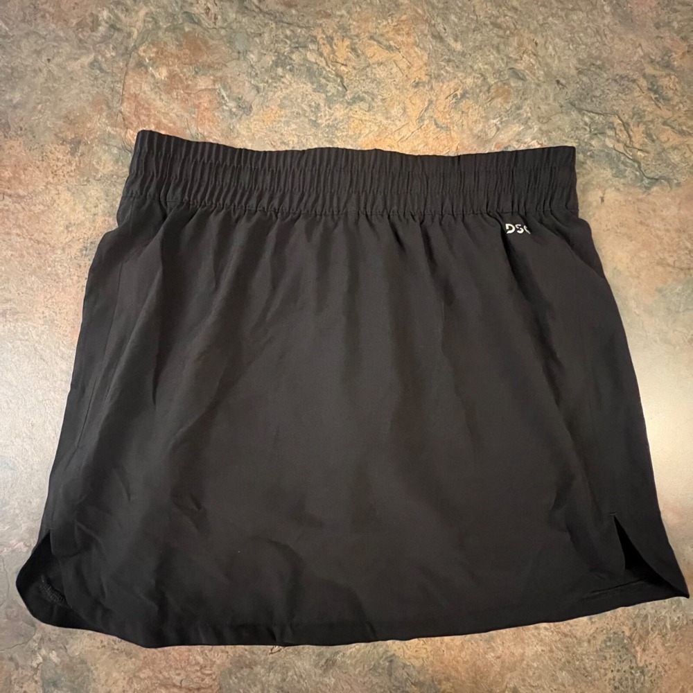 DSG Womens Stride Skort Pure Black Size XS NWT